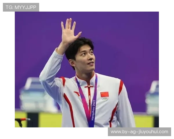 中国足球新星陈康成长之路与赛场奋斗精神全面解析